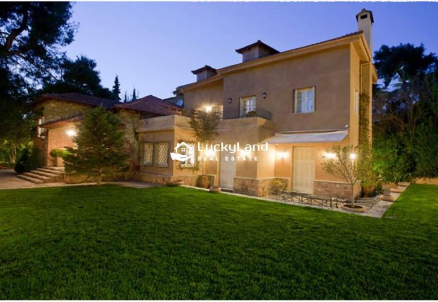 (For Sale) Residential Villa || Athens North/Ekali - 2.500 Sq.m, 2.100.000€ 