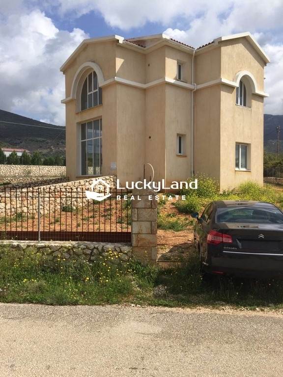 (For Sale) Commercial Building || Kefalonia/Argostoli - 300 Sq.m, 280.000€ 