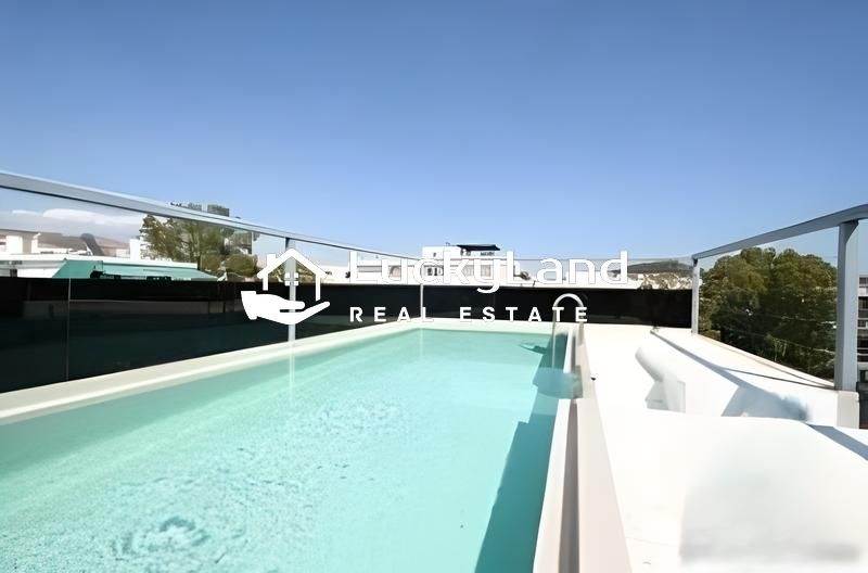 (For Rent) Residential Maisonette || East Attica/Voula - 215 Sq.m, 4 Bedrooms, 12.000€ 