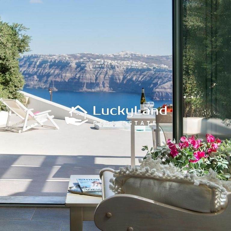 (For Sale) Commercial Hotel || Cyclades/Santorini-Thira - 593 Sq.m, 6.000.000€ 