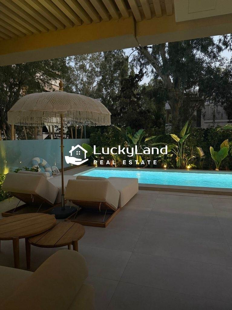 (For Rent) Residential Maisonette || East Attica/Vouliagmeni - 150 Sq.m, 4 Bedrooms, 7.000€ 