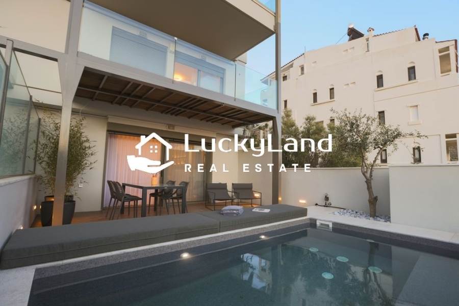 (Προς Ενοικίαση) Κατοικία Μεζονέτα || Αθήνα Νότια/Γλυφάδα - 140 τ.μ, 2 Υ/Δ, 4.900€ 