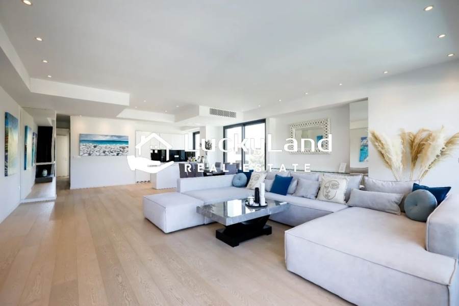 (Προς Ενοικίαση) Κατοικία Διαμέρισμα || Αθήνα Νότια/Ελληνικό - 146 τ.μ, 2 Υ/Δ, 5.000€ 